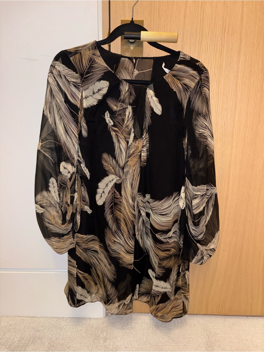 Diane Von Furstenberg Women’s Black Feather-Print Long Sleeve Dress